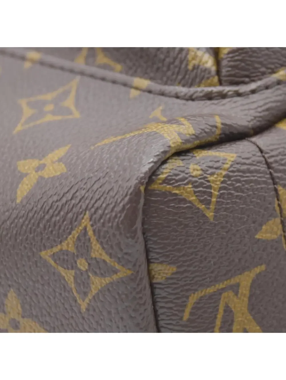 $2980 Louis Vuitton LV Monogram Palm Springs MM RFID